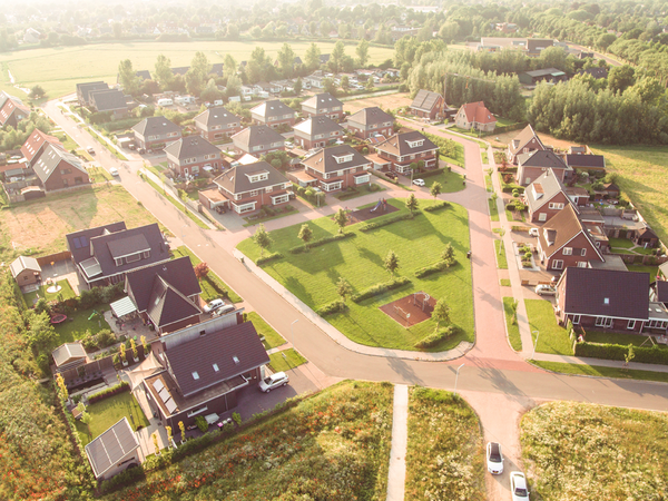 Luchtfoto van het dorp Buitenpost